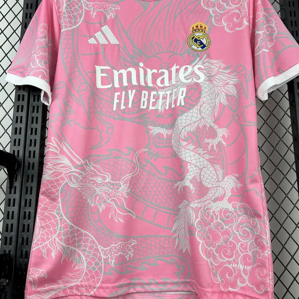 Camiseta concept Real Madrid temporada dos mil veinticuatro dos mil veinticinco diseño exclusivo