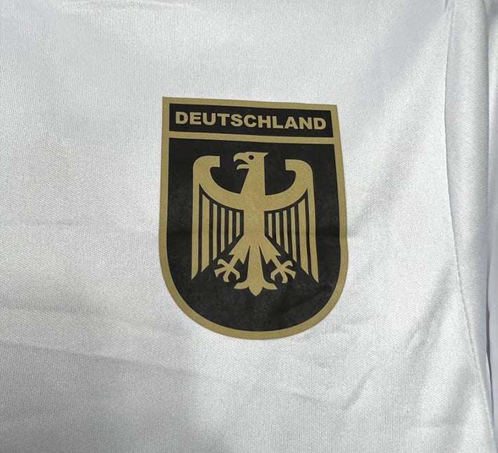 maillot-concept-de-l-allemagne-edition-euro-saison-deux-mille-quatre-cent-vingt-quatre-vingt-cinq Maillot concept de l Allemagne édition Euro saison deux mille quatre cent vingt quatre vingt cinq
