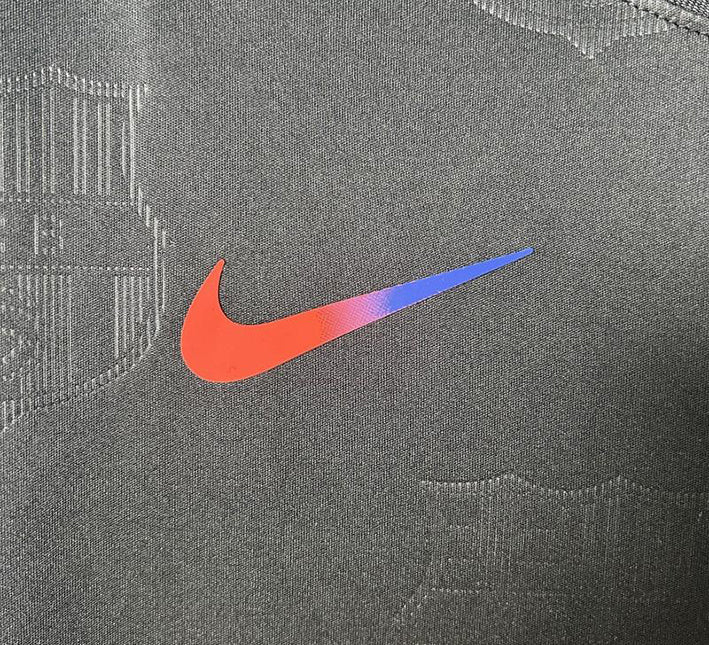 Camiseta concept negra del FC Barcelona edición 2526