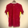 Camiseta primera equipación Liverpool temporada veinticuatro veinticinco roja oficial