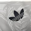 Camiseta concept del Real Madrid edición especial dragón blanco temporada 2425