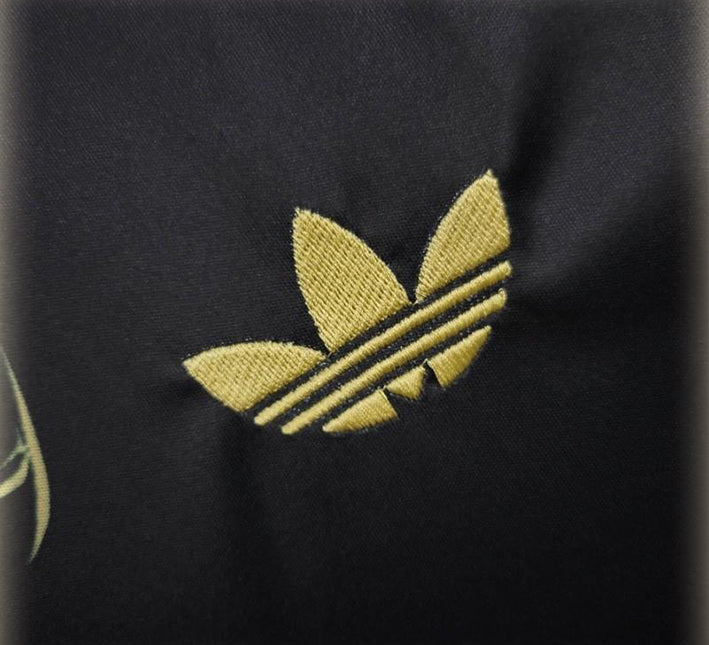 Camiseta concept Real Madrid motivo dragón dorado edición 2425