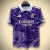 maillot-de-football-concept-real-madrid-violet-edition-dragon-saison-2526 Camiseta de fútbol concept Real Madrid violeta edición dragón temporada 2526