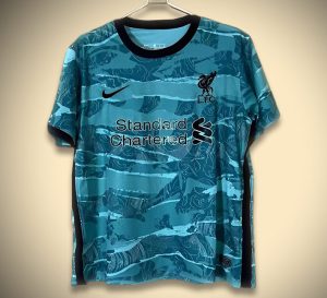 maillot-exterieur-liverpool-saison-2021-tenue-officielle-de-football maillot extérieur Liverpool saison 2021 tenue officielle de football