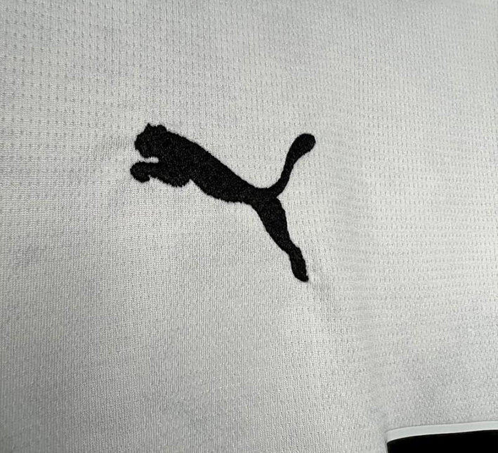 maillotbvbblancpuma.jpg Maillot Borussia Dortmund Third 2024-2025 detail tissu