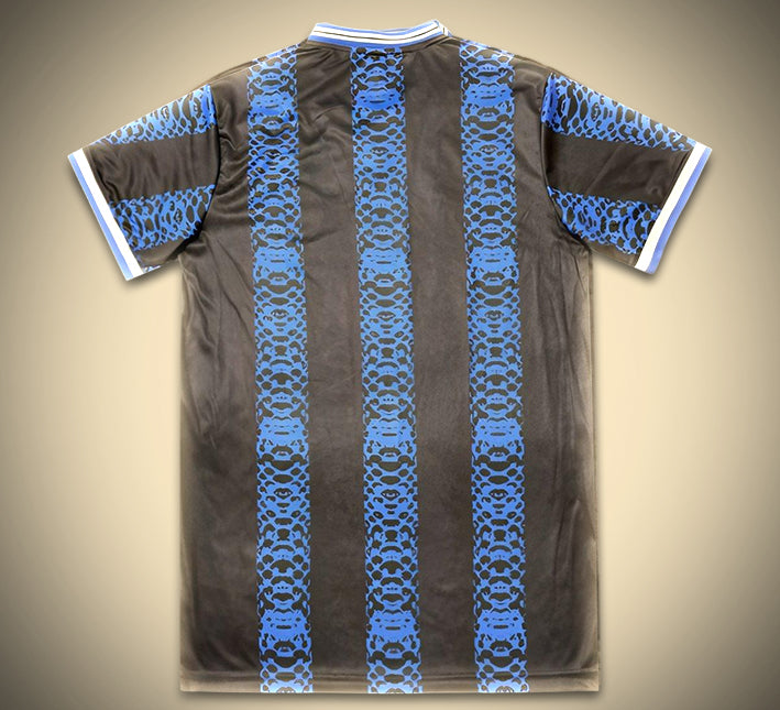 maillot-concept-inter-milan-edition-mambas-saison-2024-2025-tenue-de-football-noir-et-jaune Maillot concept Inter Milan édition Mambas saison 2024 2025 tenue de football noir et jaune