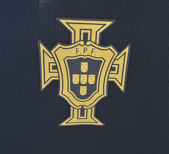 Camiseta Portugal Entrenamiento Azul Marino 2024-2025 vista de perfil