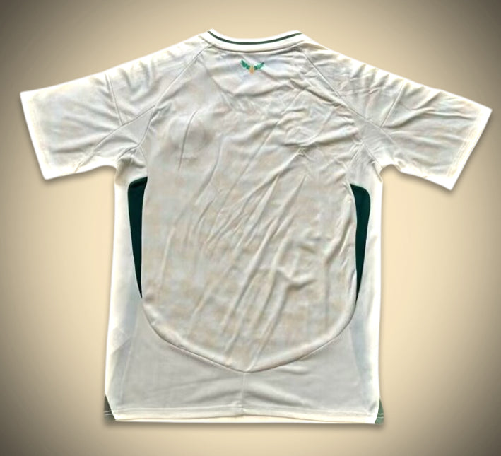 maillotsaudiexterieurdos.jpg Camiseta Arabia Saudí Segunda Equipación 2024-2025 vista de perfil