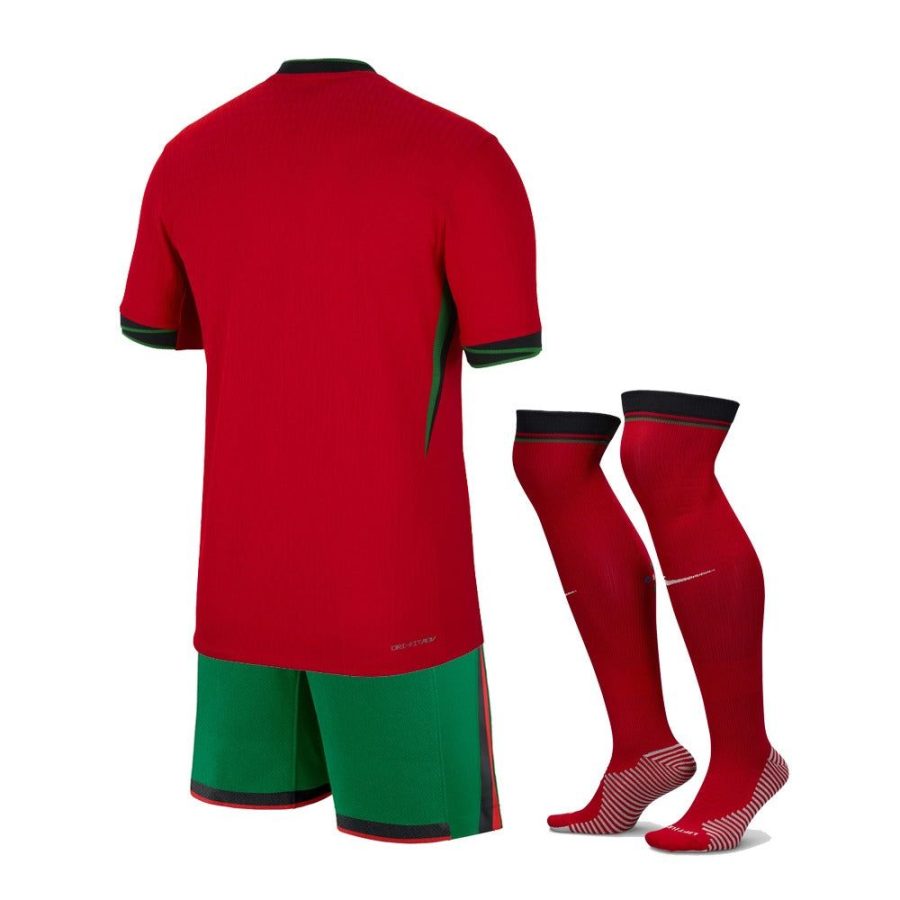 Ensemble enfant Portugal domicile maillot et short saison deux mille vingt quatre