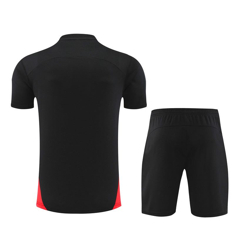 ensemble-maillot-et-short-ac-milan-saison-2024-2025-tenue-de-football-domicile Conjunto camiseta y pantalón AC Milan temporada 2024 2025 equipación de fútbol de primera equipación