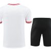Conjunto camiseta y pantalón Liverpool temporada 2024 2025 equipación de fútbol roja