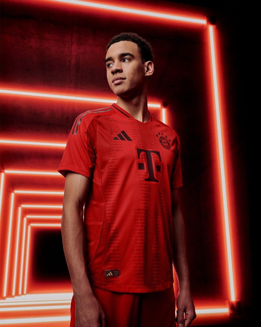 jersey-foot-bayern-munich-home-2024-2025-avec-ecusson-club Camiseta de fútbol Bayern Munich local 2024 2025 con escudo del club