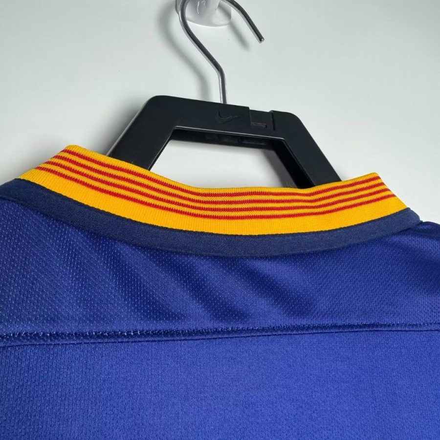 camiseta oficial Barça primera equipación con colores blaugrana