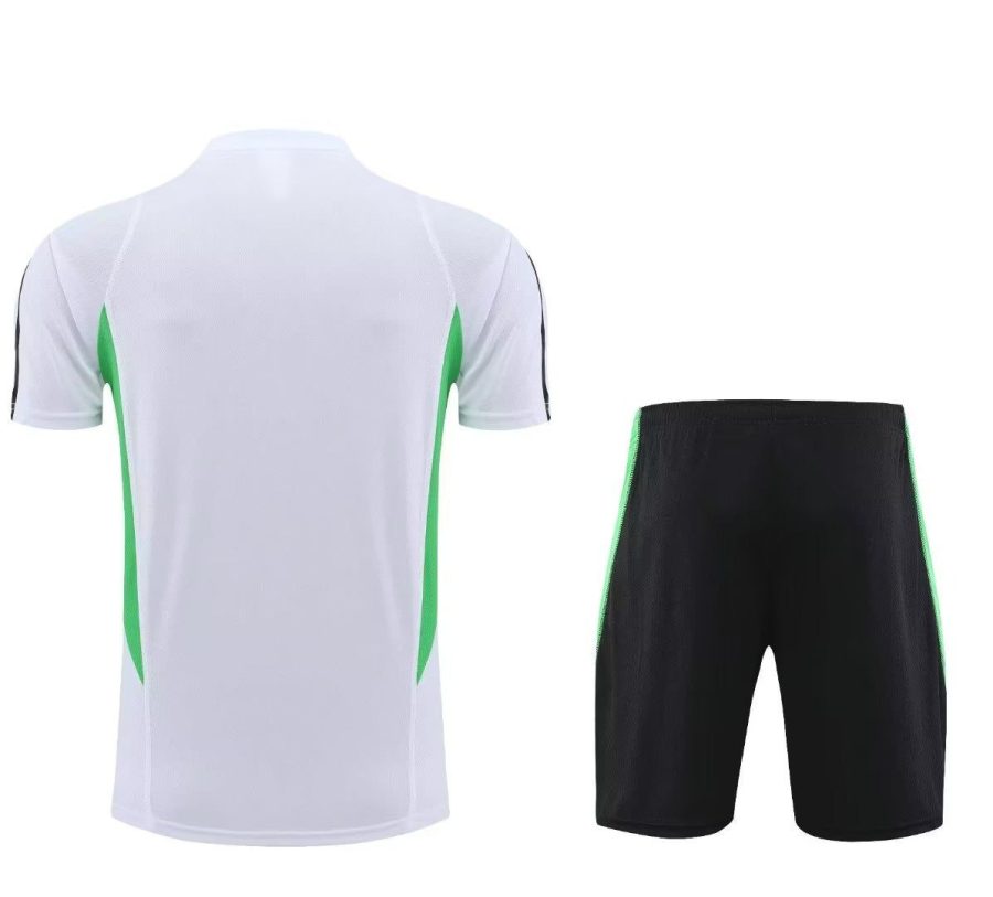 kit-training-manchester-united-blanc-saison-2023-2024-tenue-d-entrainement-football kit entrenamiento Manchester United blanco temporada 2023 2024 equipación de entrenamiento fútbol