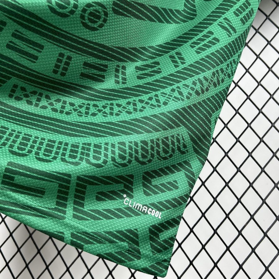 Camiseta de fútbol mexicana roja y verde colección 2026