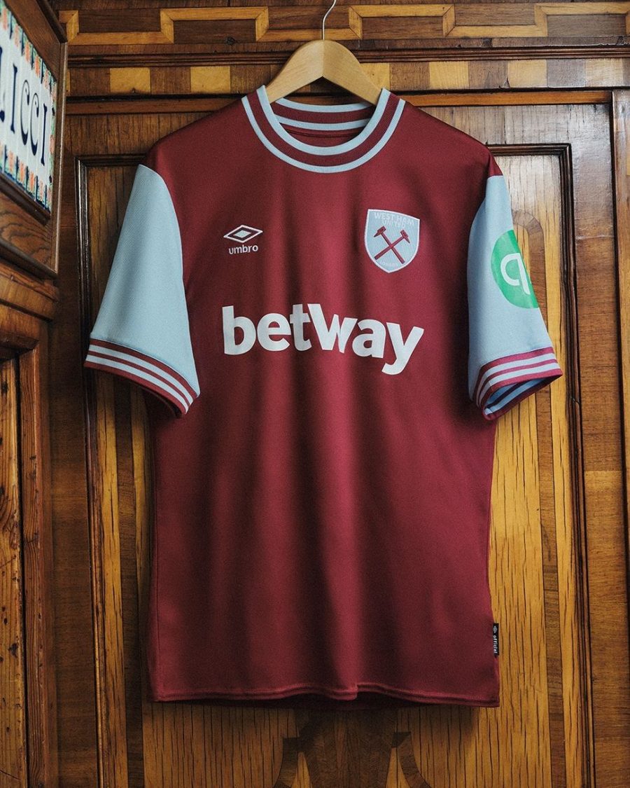 camiseta de fútbol West Ham United color burdeos primera equipación
