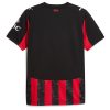 maillot-domicile-ac-milan-saison-2025-2026-rouge-et-noir-avec-ecusson-officiel maillot domicile AC Milan saison 2025 2026 rouge et noir avec écusson officiel