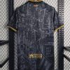 camiseta primera equipación FC Barcelona diseño cityscape temporada dos mil veinticinco dos mil veintiséis