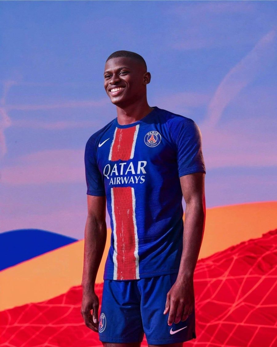 camiseta primera equipación PSG temporada dos mil veinticuatro dos mil veinticinco