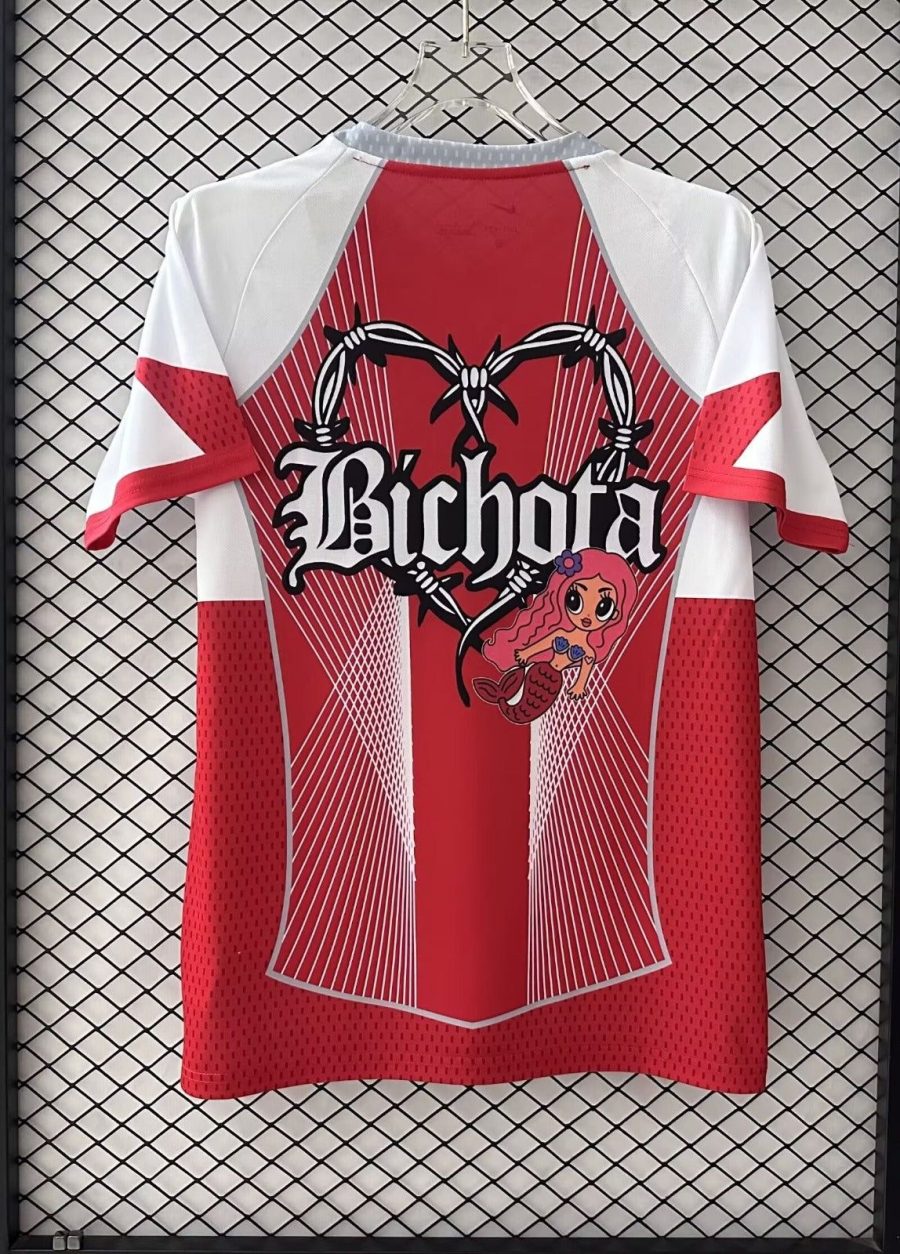 Camiseta roja edición limitada FC Barcelona colaboración Karol G equipación aficionado