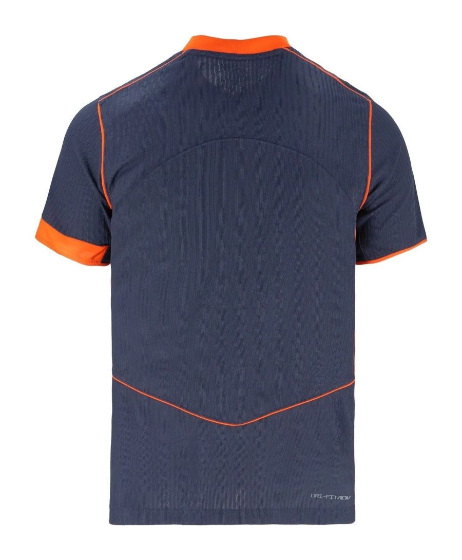 camiseta third del Inter Milan temporada 2025 2026 color alternativo con escudo del club