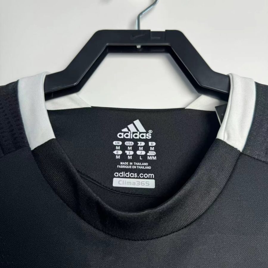 Maillot third du Real Madrid saison 2008 2009