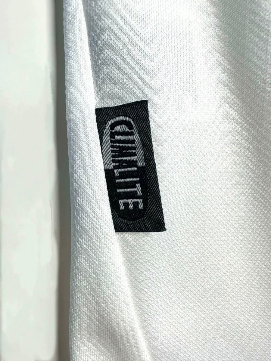 shirt-officiel-real-madrid-domicile-epoque-2001-2002 shirt officiel Real Madrid domicile époque 2001 2002