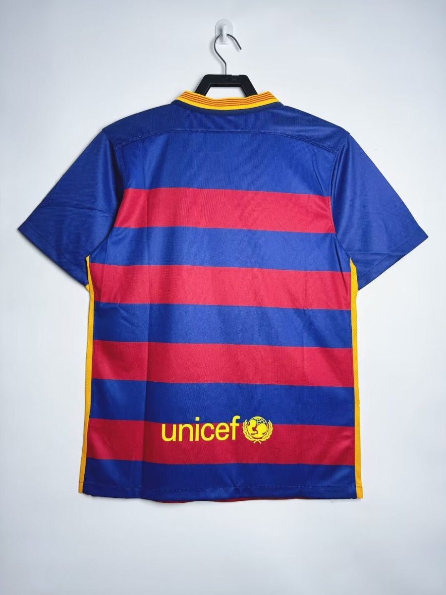 equipación de fútbol FC Barcelona primera equipación modelo dos mil quince dos mil dieciséis