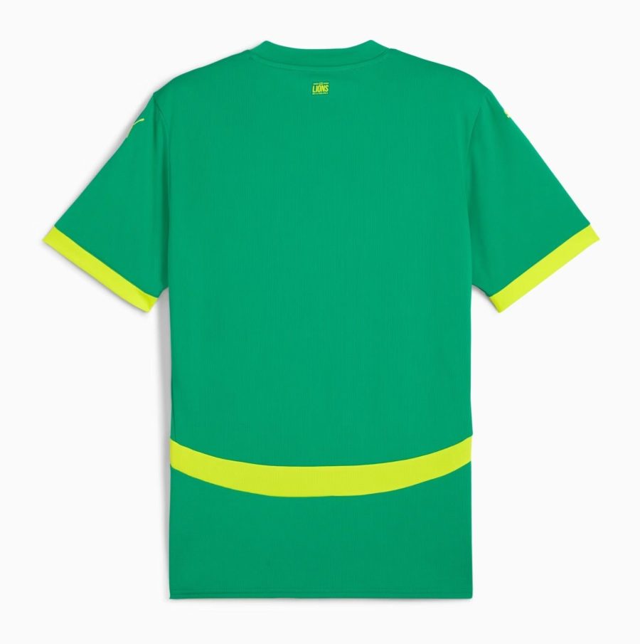 tenue-de-football-senegal-exterieur-jersey-des-lions-de-la-teranga-couleur-blanc-vert-rouge tenue de football Sénégal extérieur jersey des Lions de la Teranga couleur blanc vert rouge