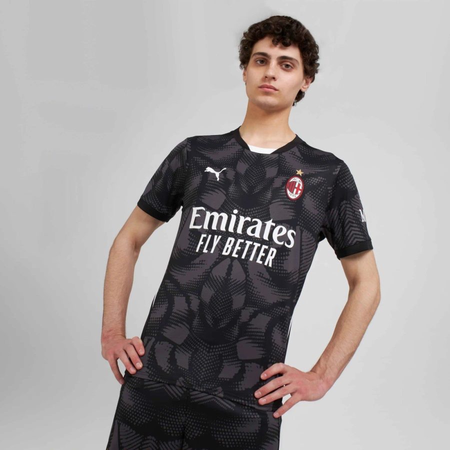 tenue de gardien AC Milan nouveau maillot football collection 2024 2025