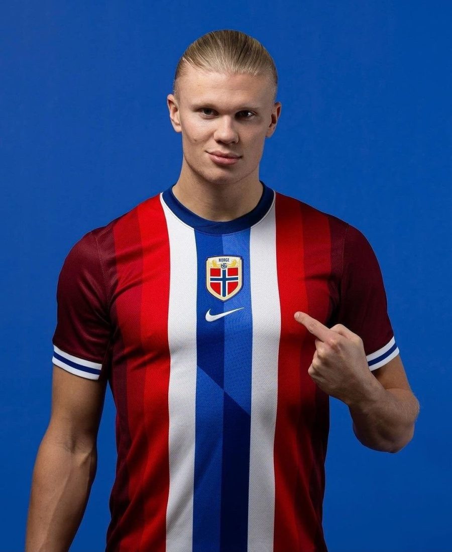tenue-officielle-norvege-home-2024-jersey-rouge-pour-supporter-des-vikings tenue officielle Norvège home 2024 jersey rouge pour supporter des Vikings