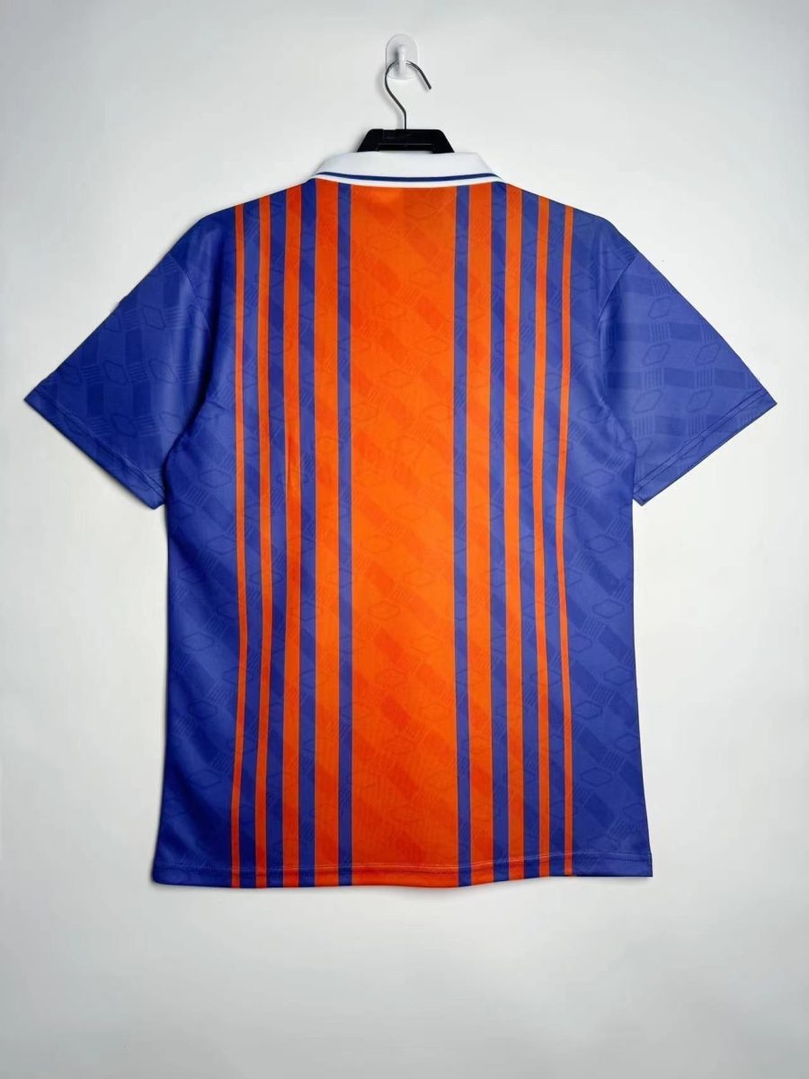 tenue-officielle-psg-domicile-annee-1993-1994-collection-retro conjunto oficial PSG Primera Equipación año 1993 1994 colección retro