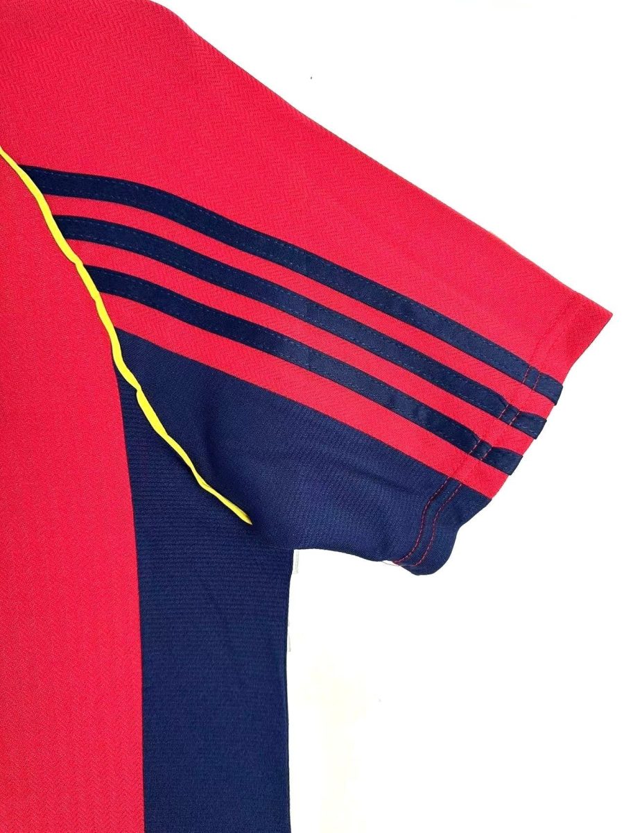 tenue-officielle-roja-domicile-flocage-retro-football-espagnol tenue officielle roja domicile flocage retro football espagnol