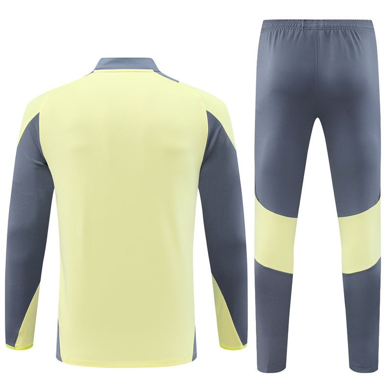 veste-de-survetement-ajax-avec-pantalon-assorti-tenue-sportive Veste de survêtement Ajax avec pantalon assorti tenue sportive