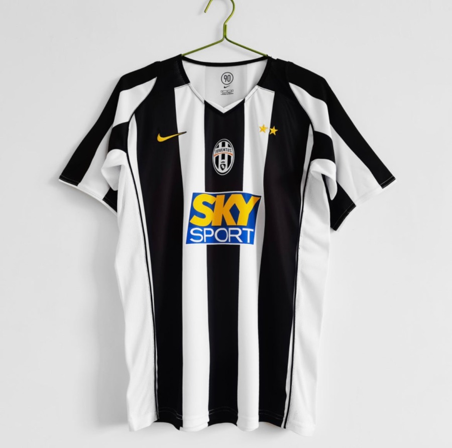 04665D30-6612-477D-A049-FA71E1A4B99A.jpg Maillot Juventus Domicile 2004/05
