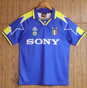 0FEFA7BC-7B0E-466B-855D-1A6EF3E883B4.jpg Camiseta Juventus Segunda Equipación 1995/96