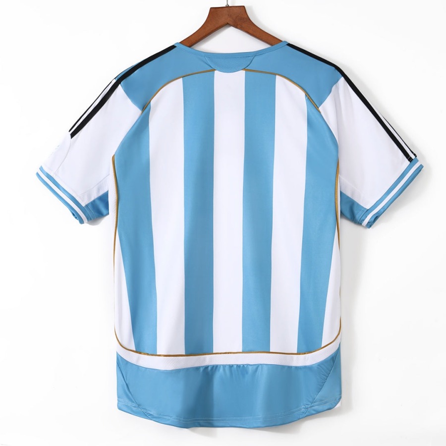 146e3e6028878fbd3f78e721b167e727_07b0e3aa-def1-4fcc-a740-1c9edde4d056.jpg Camiseta Argentina Primera Equipación 2006 Retro
