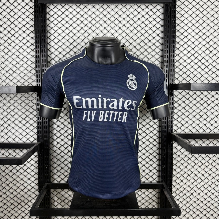 27671a8806125e3c174d43145908f114.jpg Maillot Real Madrid Extérieur 25/26
