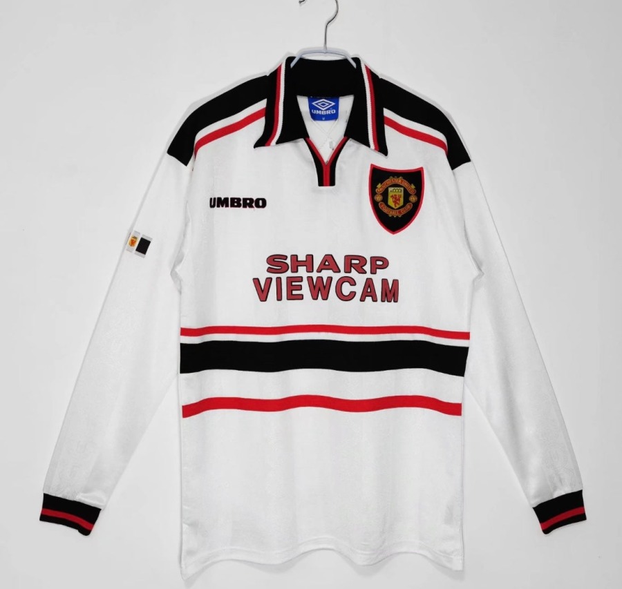 2FC66BCA-CFEA-4CFD-AFAC-682491B0C686.jpg Camiseta Manchester United 1998/99 Segunda Equipación Manga Larga