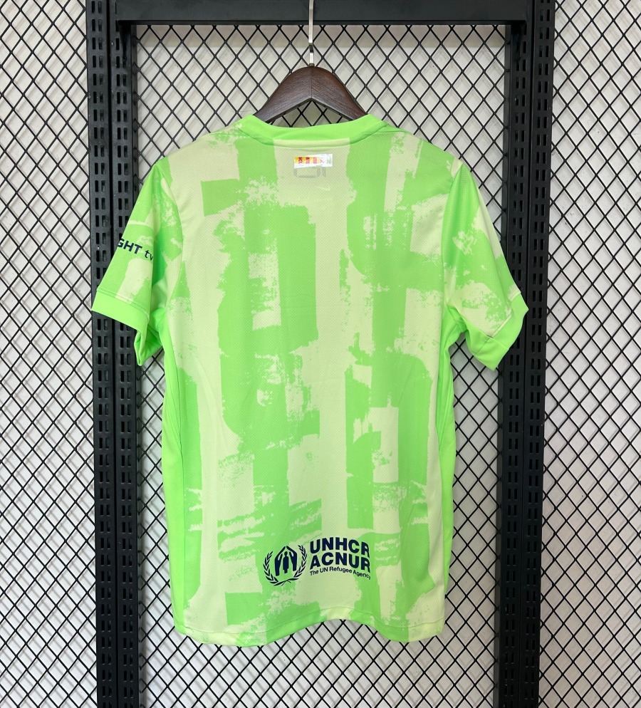 33cfe0e9_70e2b0c0-a817-42a8-8970-4ff1cf1fe2a6.jpg Maillot Barcelone 24/25 Édition Spéciale Green