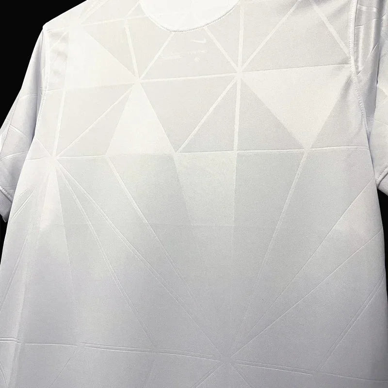 53817eb45c0ca5017dc229f789daaf87.jpg Maillot Angleterre 2022/23 Concept