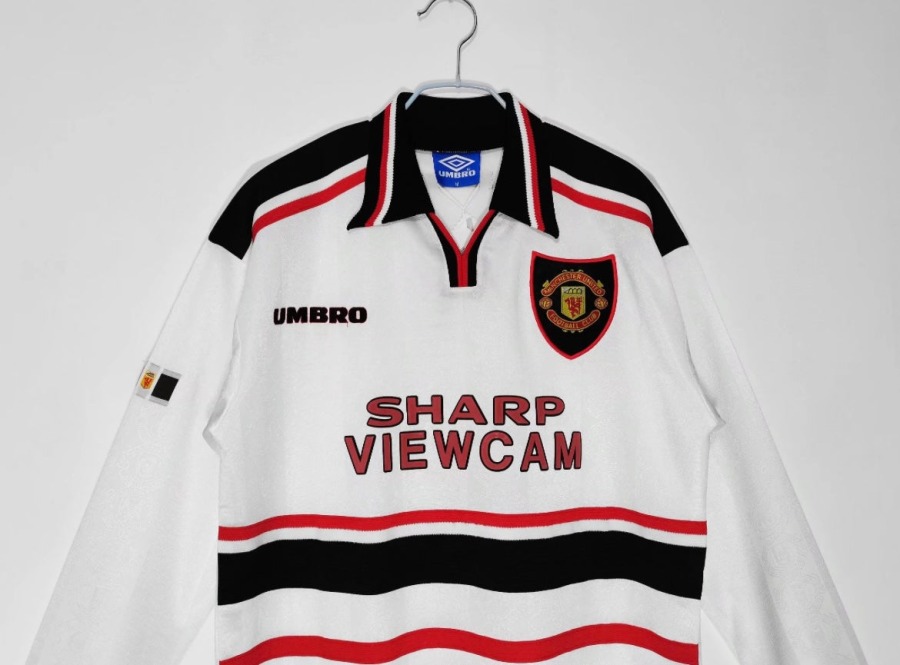 5F9908F4-B258-450F-8304-D7601493EF78.jpg Camiseta Manchester United 1998/99 Segunda Equipación Manga Larga