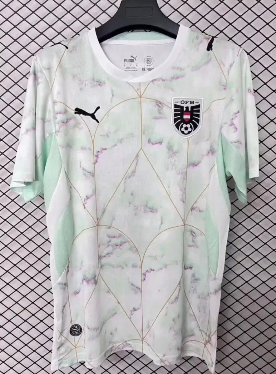 6FA63732-9562-45F7-8AC7-F4B6F357644C.jpg Camiseta Austria Segunda Equipación 2026