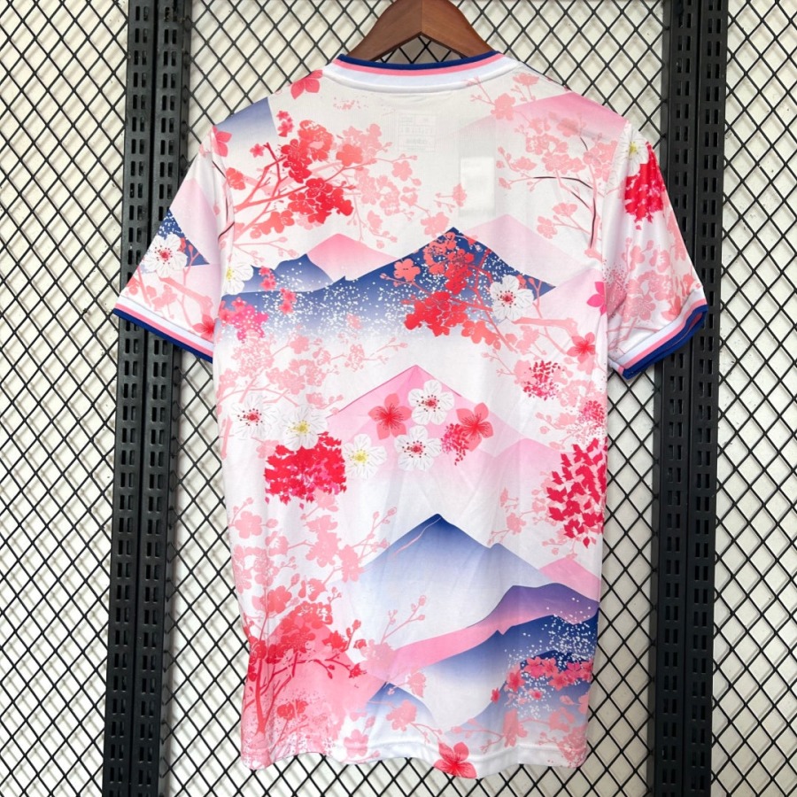 6aa52cbc70b81529214bdac2da6fadc5_45a2a38e-61a1-479d-b0d2-137aa83424c0.jpg Maillot Japon 25/26 Édition Spéciale Rose