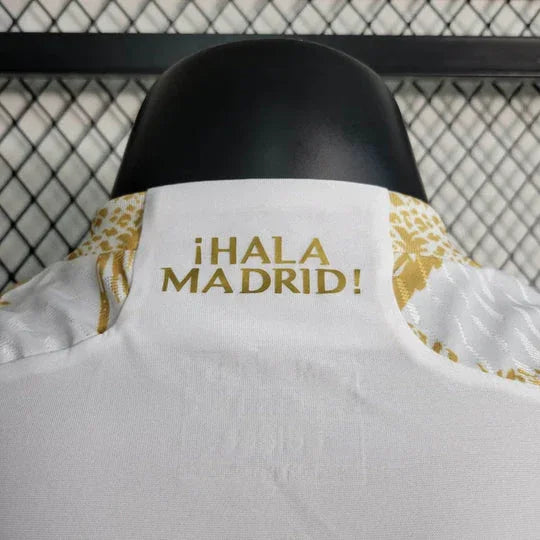 7B4F847CB6A46EAFD7F2774CF8791EE4_540x_02456505-7c97-44f8-90a7-1db14b4d4a93.jpg Maillot Real Madrid 2023-2024 Edition Limitée Doré