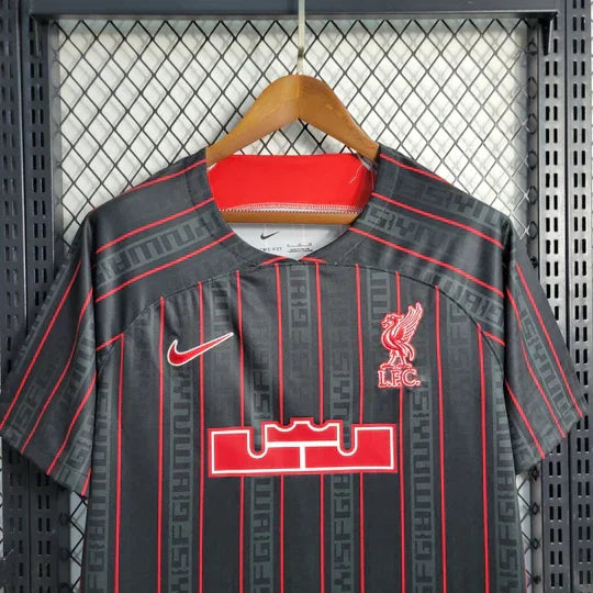 7ea5188a_540x_d3956ebe-dd2e-4bde-8d81-63a16b27def2.jpg Camiseta Liverpool 2023 Premium Streetwear