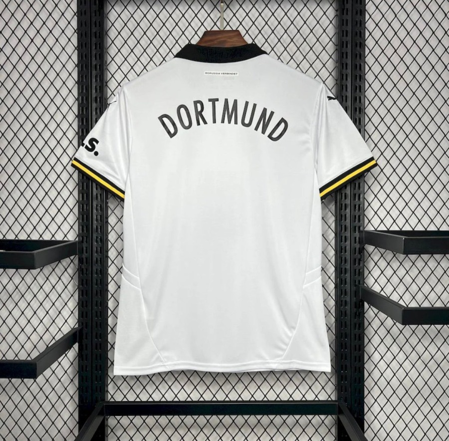 9449CBE3-122F-49EB-BA46-2A6628A459A4.jpg Camiseta BVB Dortmund Third 2024/25