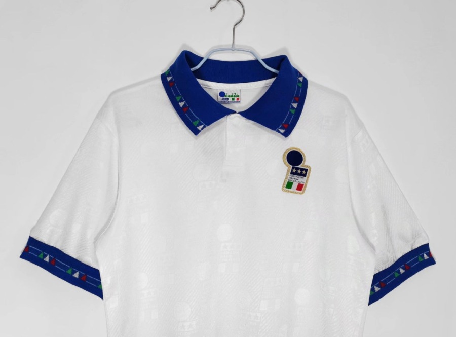 EC08AC3B-5C3D-40CE-8317-95E2A77A0EB5.jpg Maillot Italie Extérieur 1994