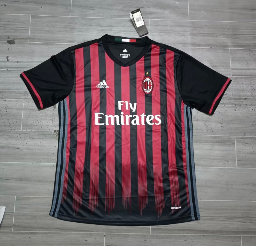 F939F740-0786-4CDA-9AD0-7EF0D365BB26.jpg Maillot AC Milan Domicile 2016/17