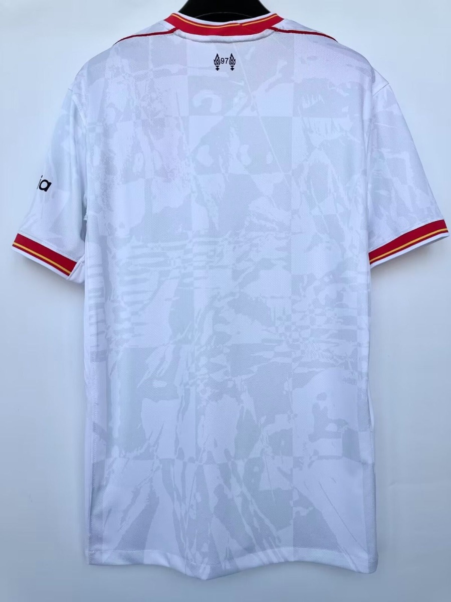 WhatsAppImage2024-08-28at10.31.07_9b0a886f-7c84-4717-a6aa-21497f63fe36.jpg Maillot Liverpool 24/25 Blanc